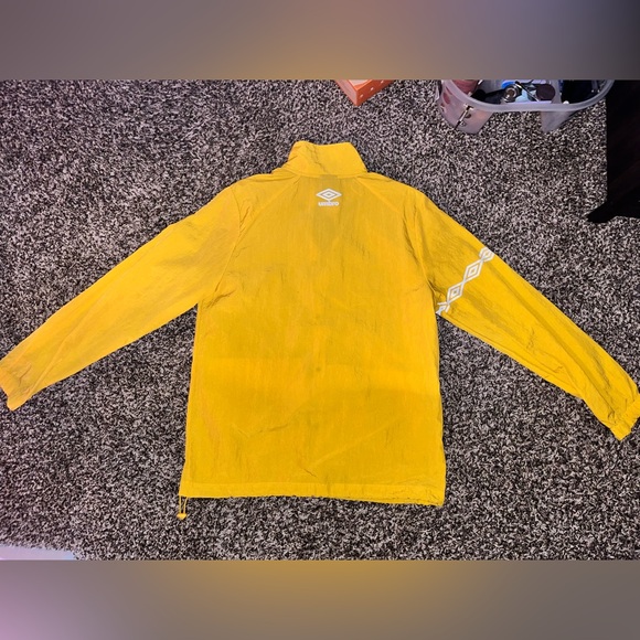 Umbro Yellow Jacket Windbreaker - Picture 3 of 3